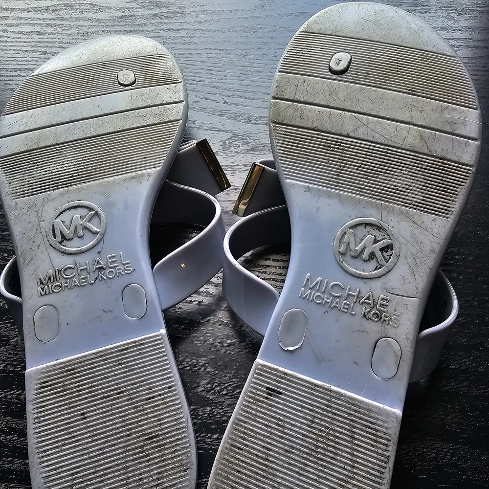 Michael Kors Periwinkle Blue Bow Sandals Flip Flops Women's Sz 9 - Picture 7 of 8